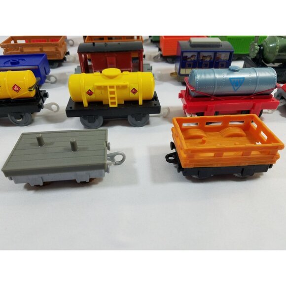 Thomas Trackmaster Train Cars Cargo Mixed Lot 18 replacements Sodor Brake Fuel - Picture 2 of 15